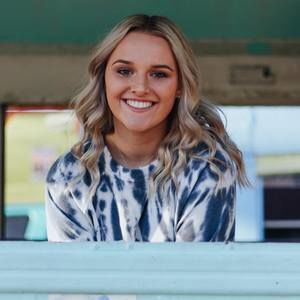 Meet your Posher, Leah